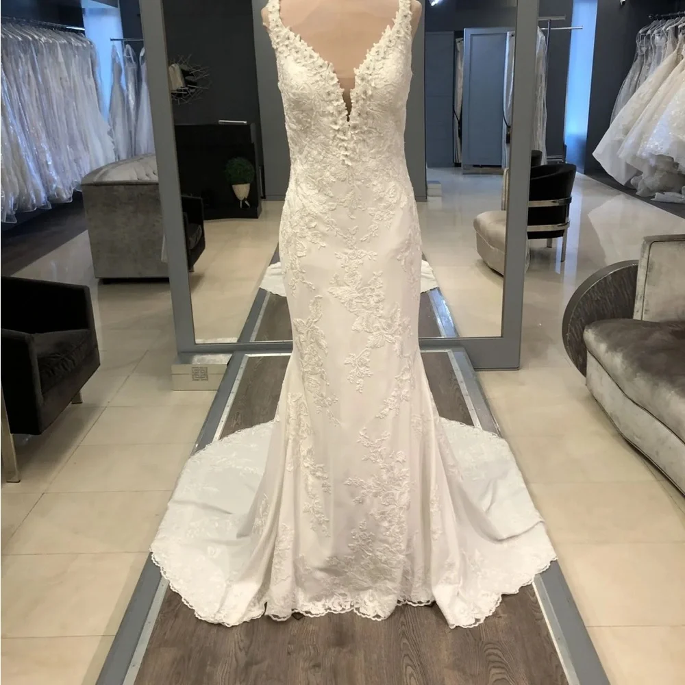Pronovias White Lace Wedding Dress - Picture 1 of 5